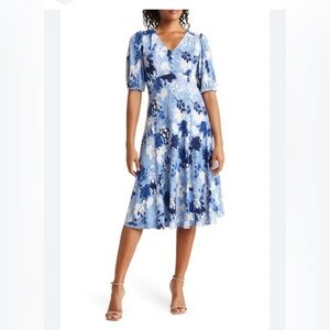 Sandra Darren size large Floral Blue Dress